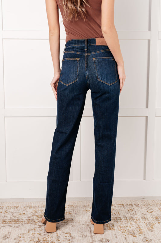 Judy Blue • Alaina • High Rise Classic Straight Jeans