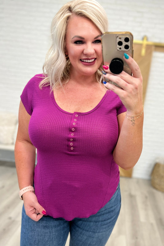Zenana • Baby Waffle Cap Sleeve Henley in Light Plum