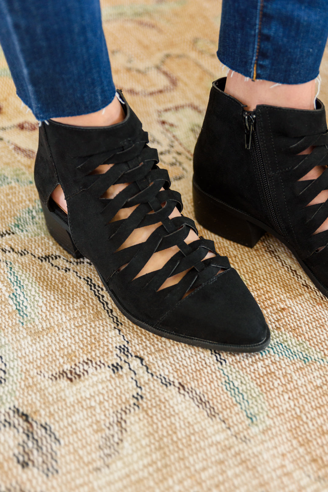 Qupid • Sadie • Ankle Boots in Black