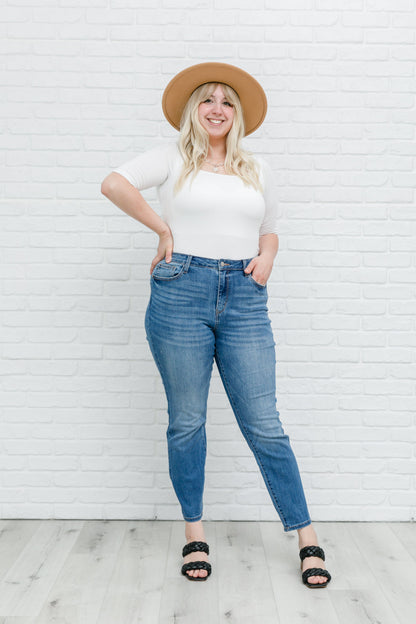 Judy Blue • High Waist Slim Fit Jeans