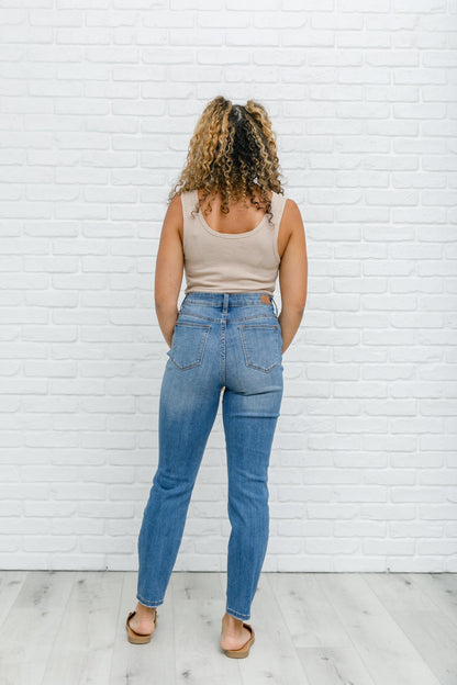 Judy Blue • High Waist Slim Fit Jeans