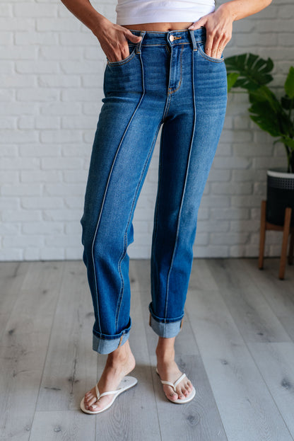 Judy Blue • Campbell • High Rise Center Seam Detail Straight Jeans