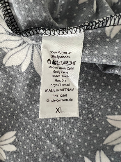 Nicki • A-Line • Sleeveless • Fit and Flare Dress • Black and White Daisy