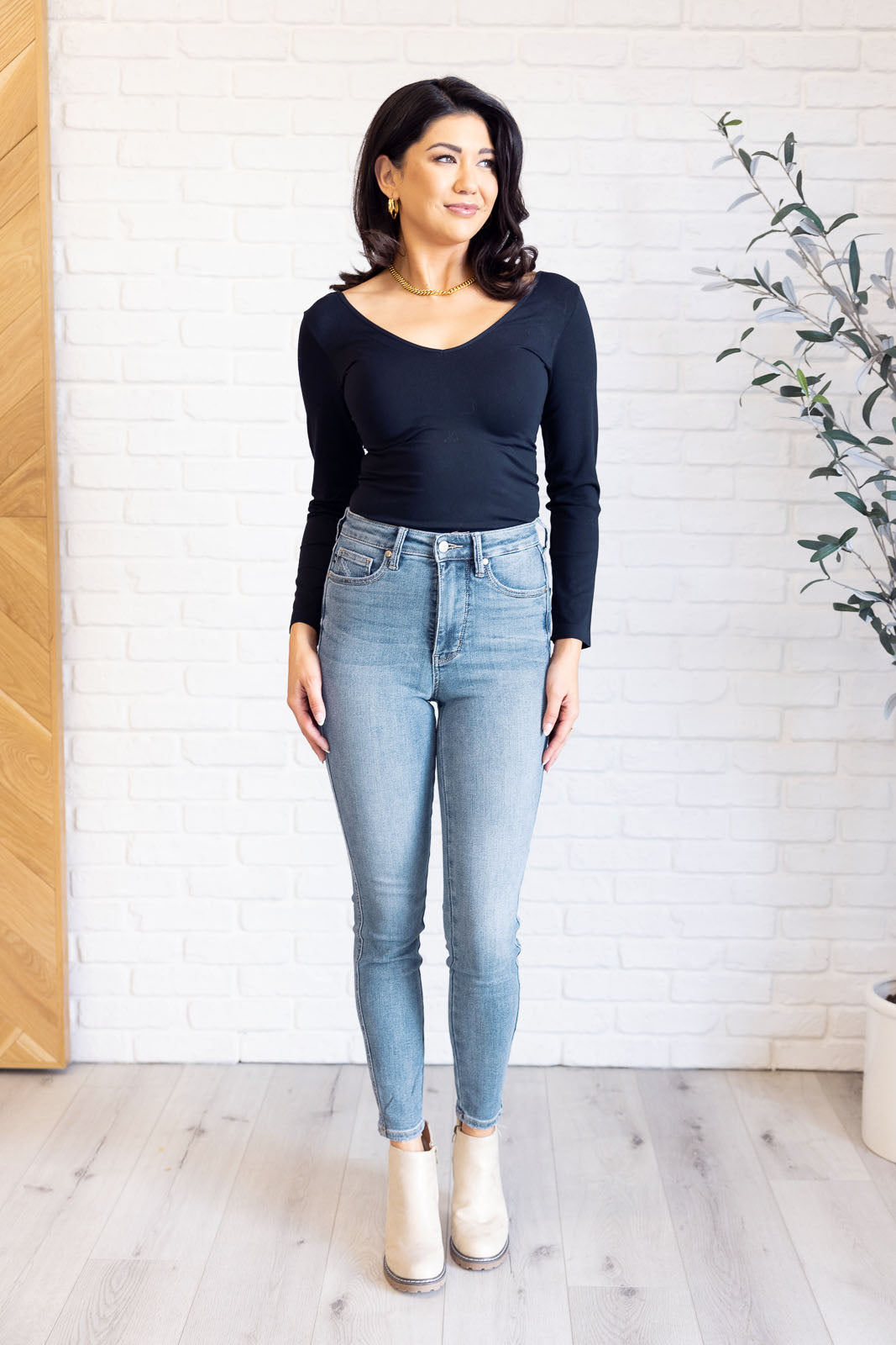 Judy Blue • Justine • High Rise Control Top Contrast Wash Skinny Jeans