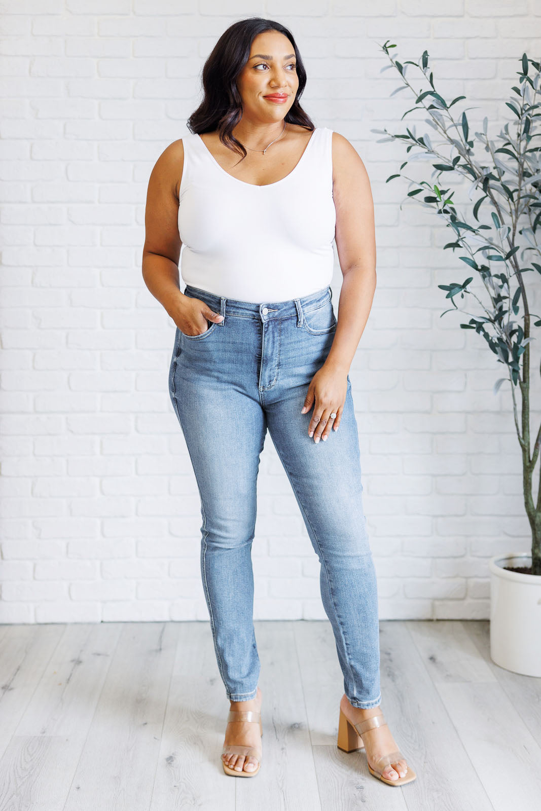 Judy Blue • Justine • High Rise Control Top Contrast Wash Skinny Jeans