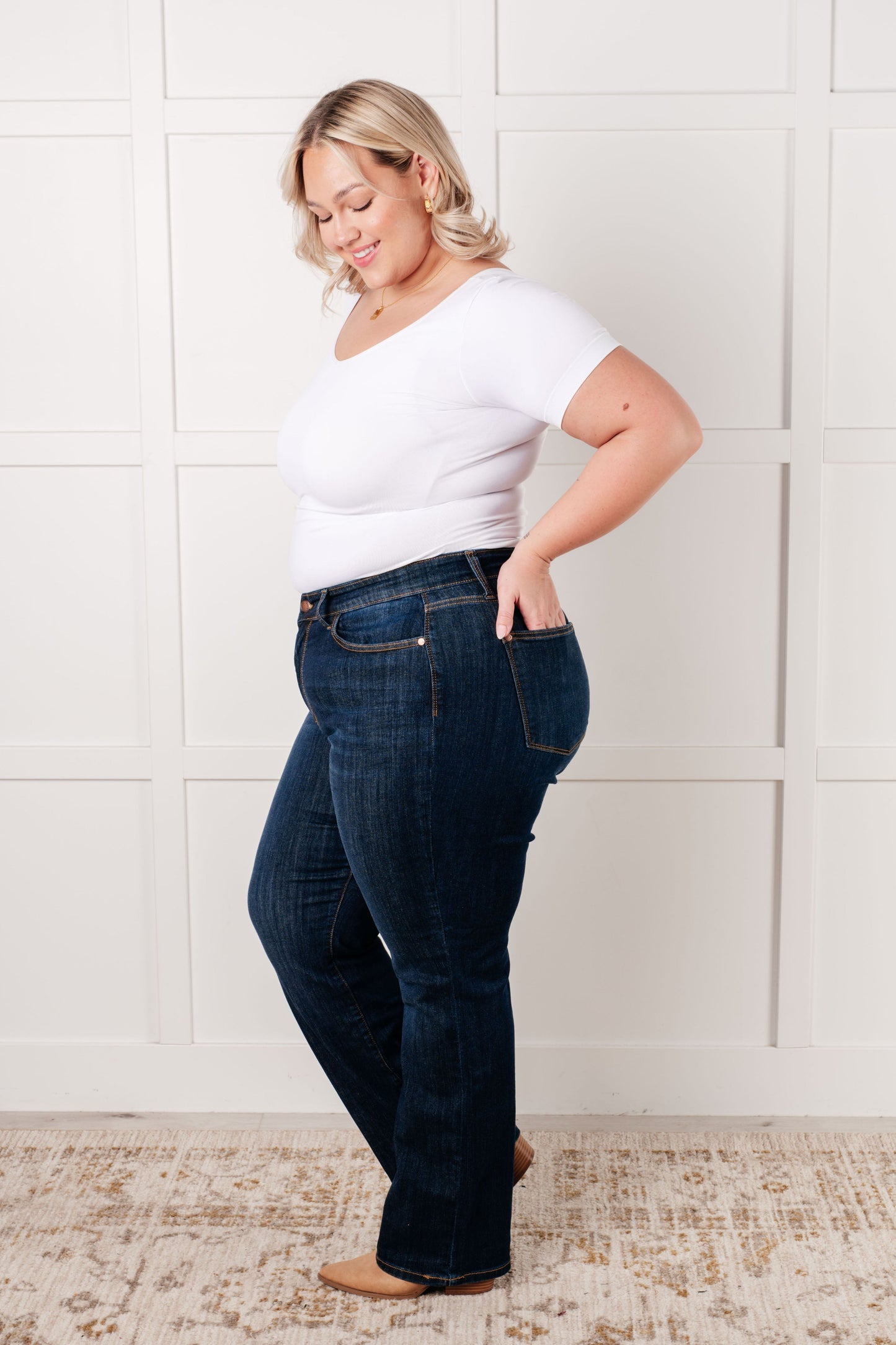 Judy Blue • Alaina • High Rise Classic Straight Jeans