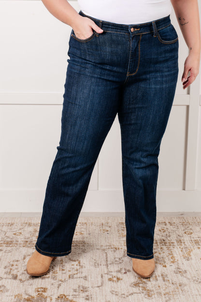 Judy Blue • Alaina • High Rise Classic Straight Jeans