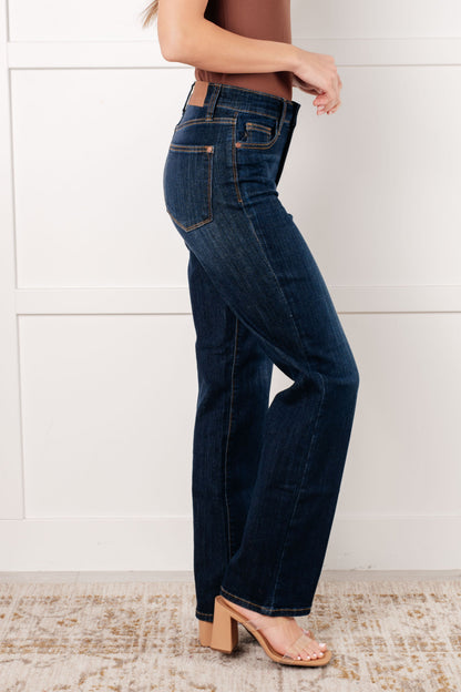 Judy Blue • Alaina • High Rise Classic Straight Jeans