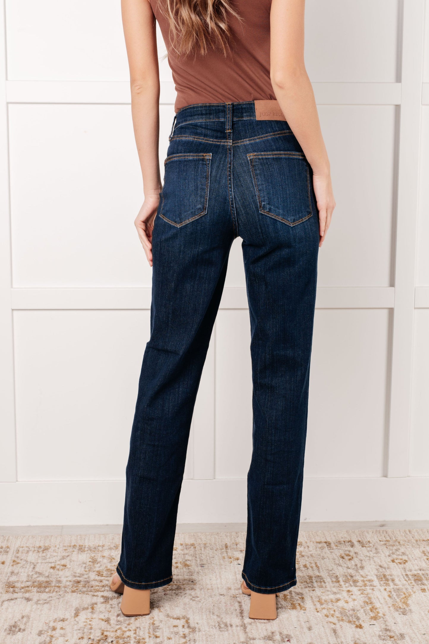 Judy Blue • Alaina • High Rise Classic Straight Jeans
