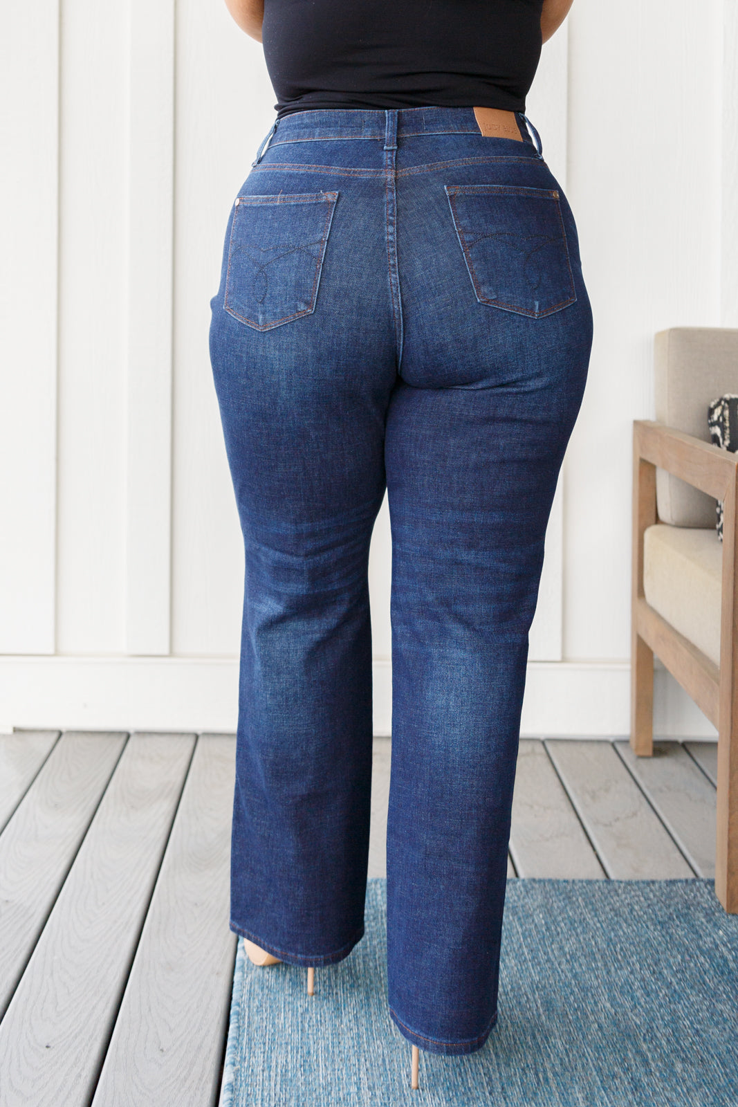 Judy Blue • Arlo High Rise Button-Fly Straight Jeans