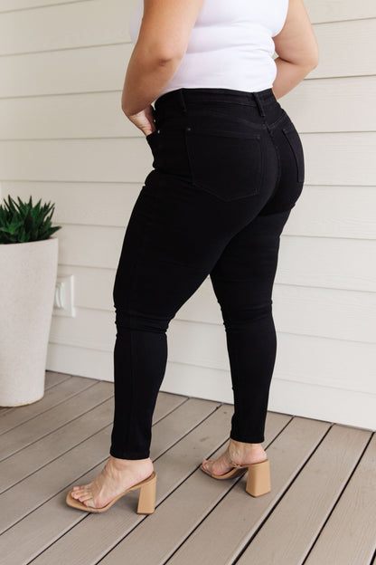 Judy Blue • Audrey High Rise Control Top Classic Skinny Jeans in Black