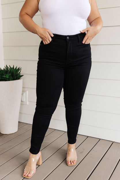 Judy Blue • Audrey High Rise Control Top Classic Skinny Jeans in Black