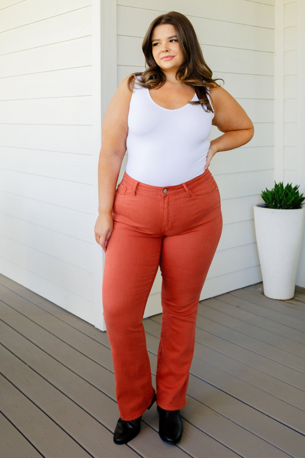 Judy Blue • Autumn Mid Rise Slim Bootcut Jeans in Terracotta