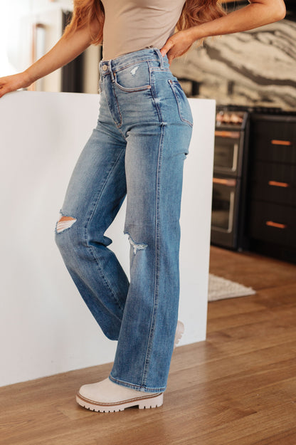 Judy Blue • Bree High Rise Control Top Distressed Straight Jeans