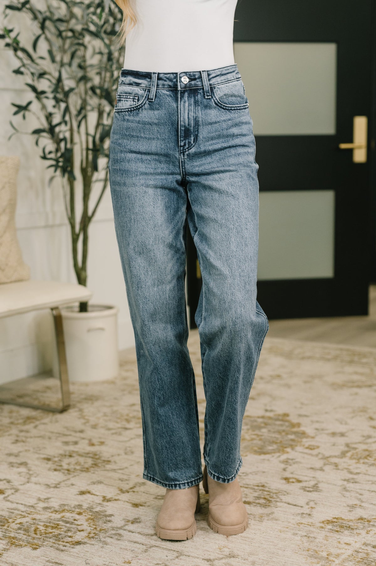 Judy Blue • Carlie • High Waist Straight Jean in Everyday Indigo