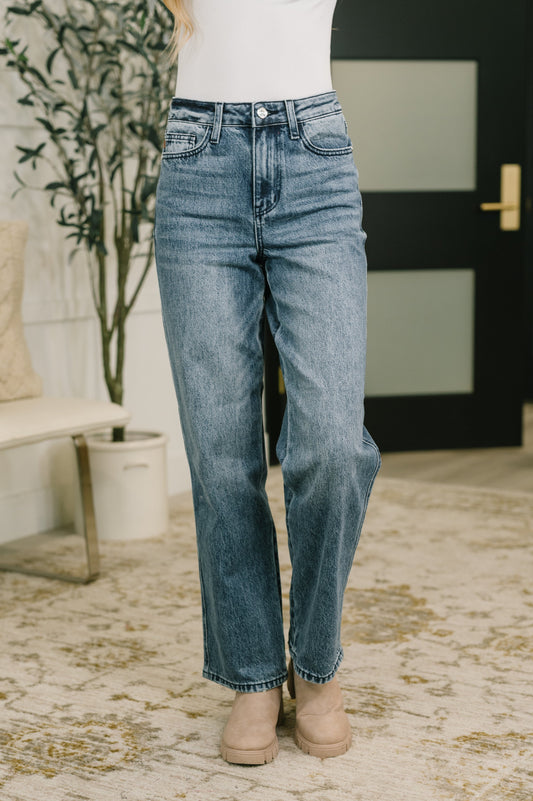 Judy Blue • Carlie • High Waist Straight Jean in Everyday Indigo