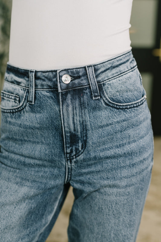Judy Blue • Carlie • High Waist Straight Jean in Everyday Indigo