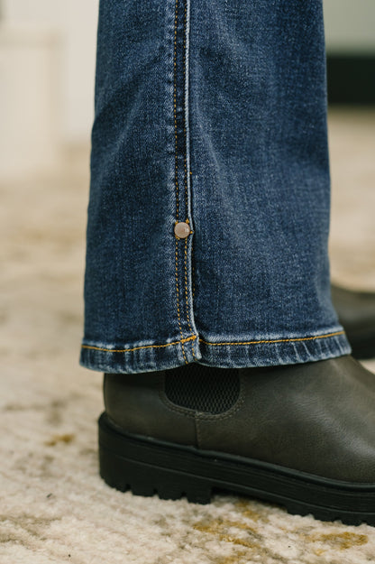 Judy Blue • Casey • Mid Rise Bootcut with Cell Phone Back Pocket & Hem Slit