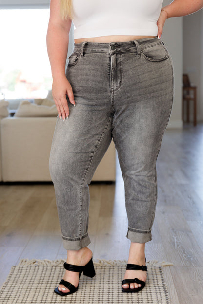 Judy Blue • Charlotte High Rise Stone Wash Slim Jeans in Gray