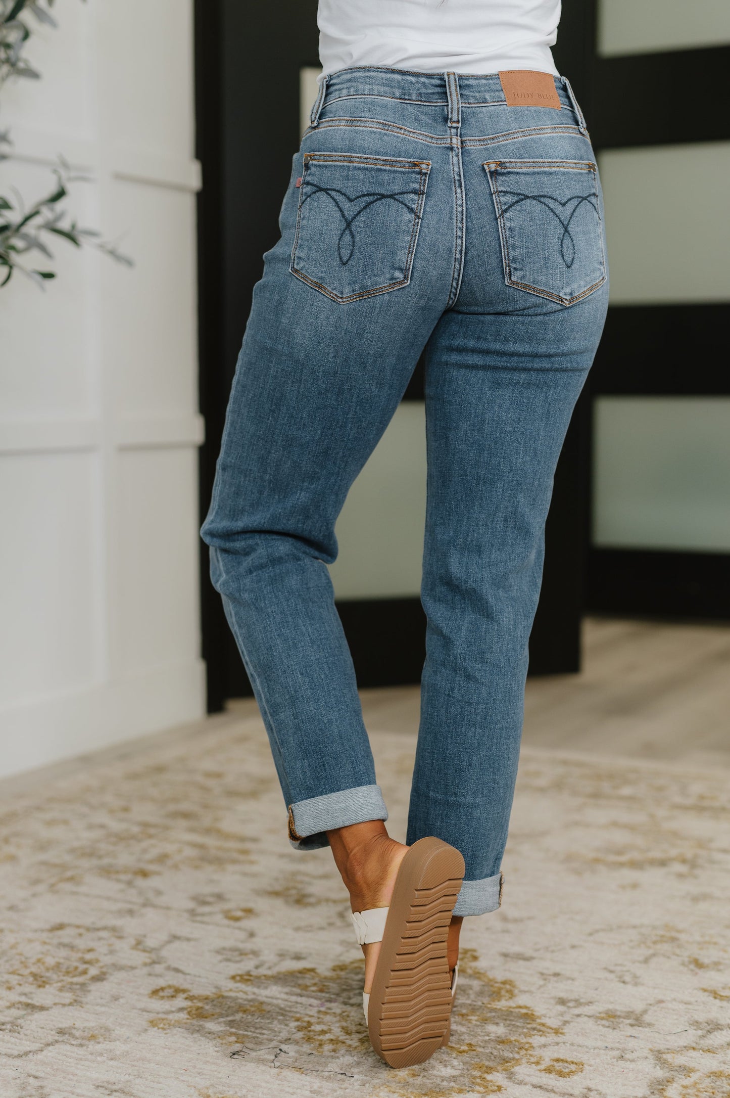 Judy Blue • Colette • Mid Rise Boyfriend Classic Cuffed