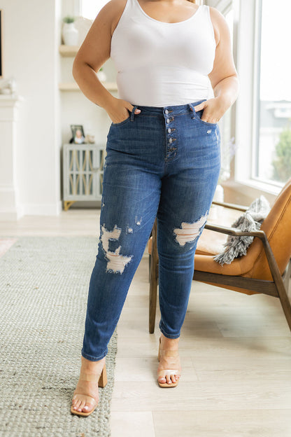 Judy Blue • Colt High Rise Button Fly Distressed Boyfriend Jeans