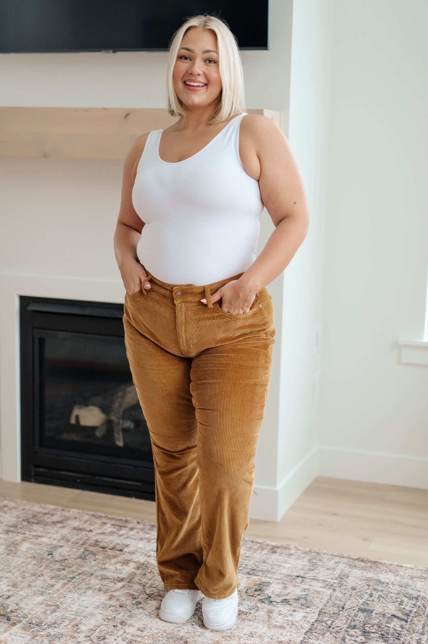 Judy Blue • Cordelia Bootcut Corduroy Pants in Camel