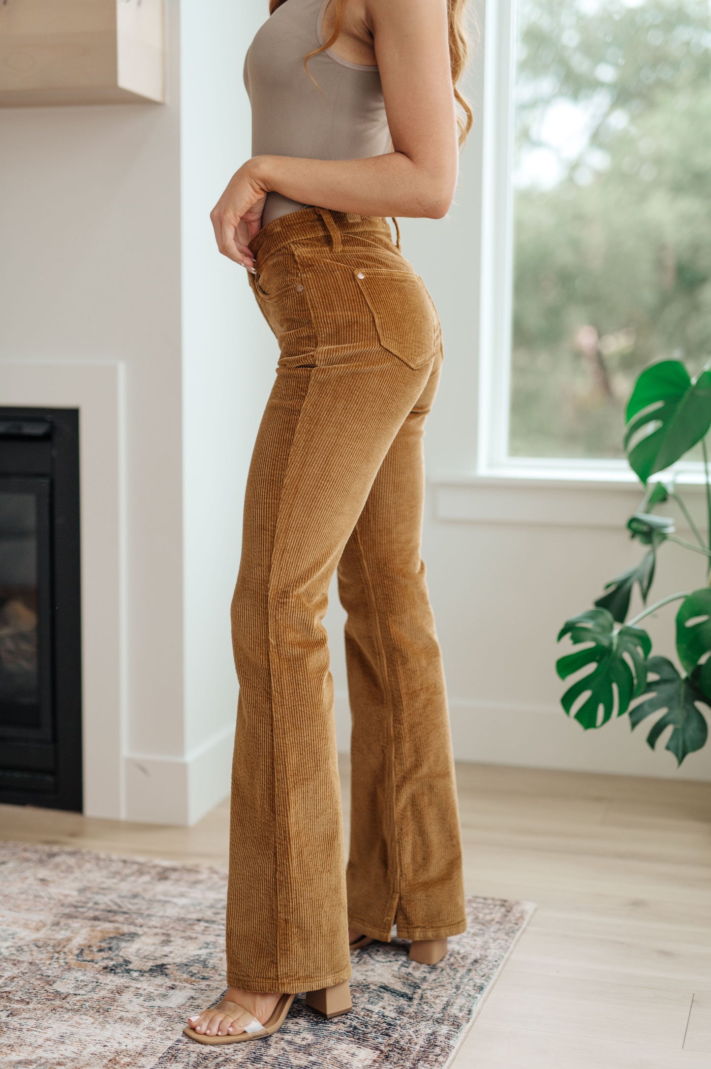 Judy Blue • Cordelia Bootcut Corduroy Pants in Camel