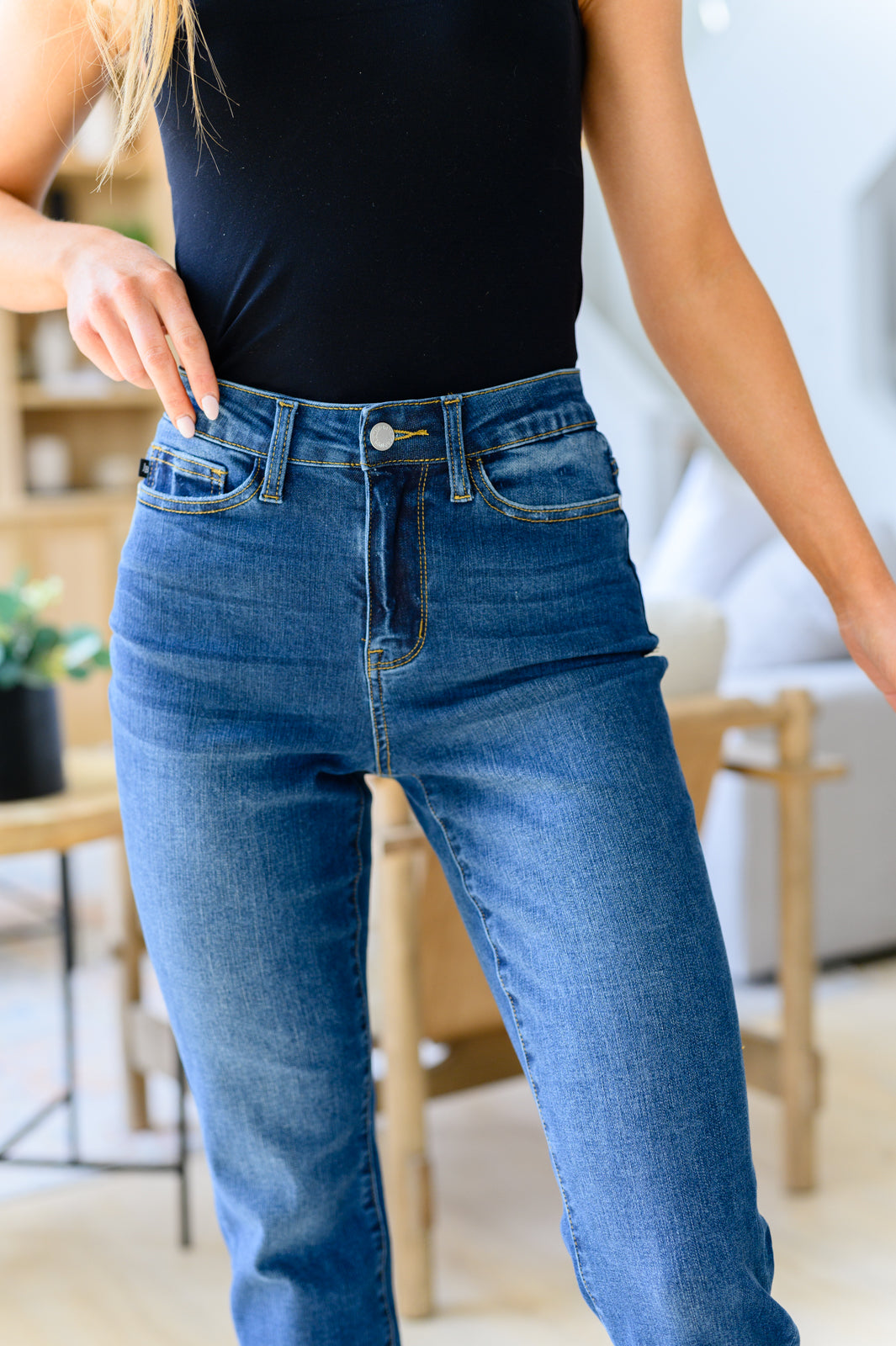 Judy Blue • Downtown High Rise Boyfriend Jeans
