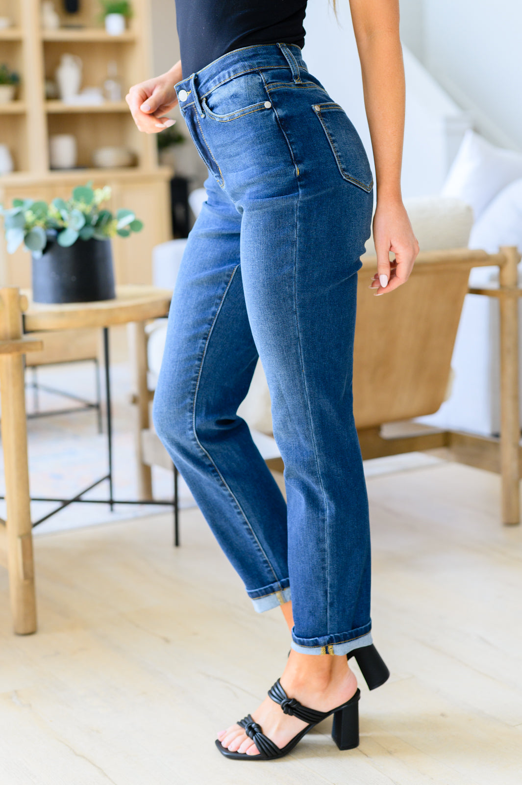 Judy Blue • Downtown High Rise Boyfriend Jeans