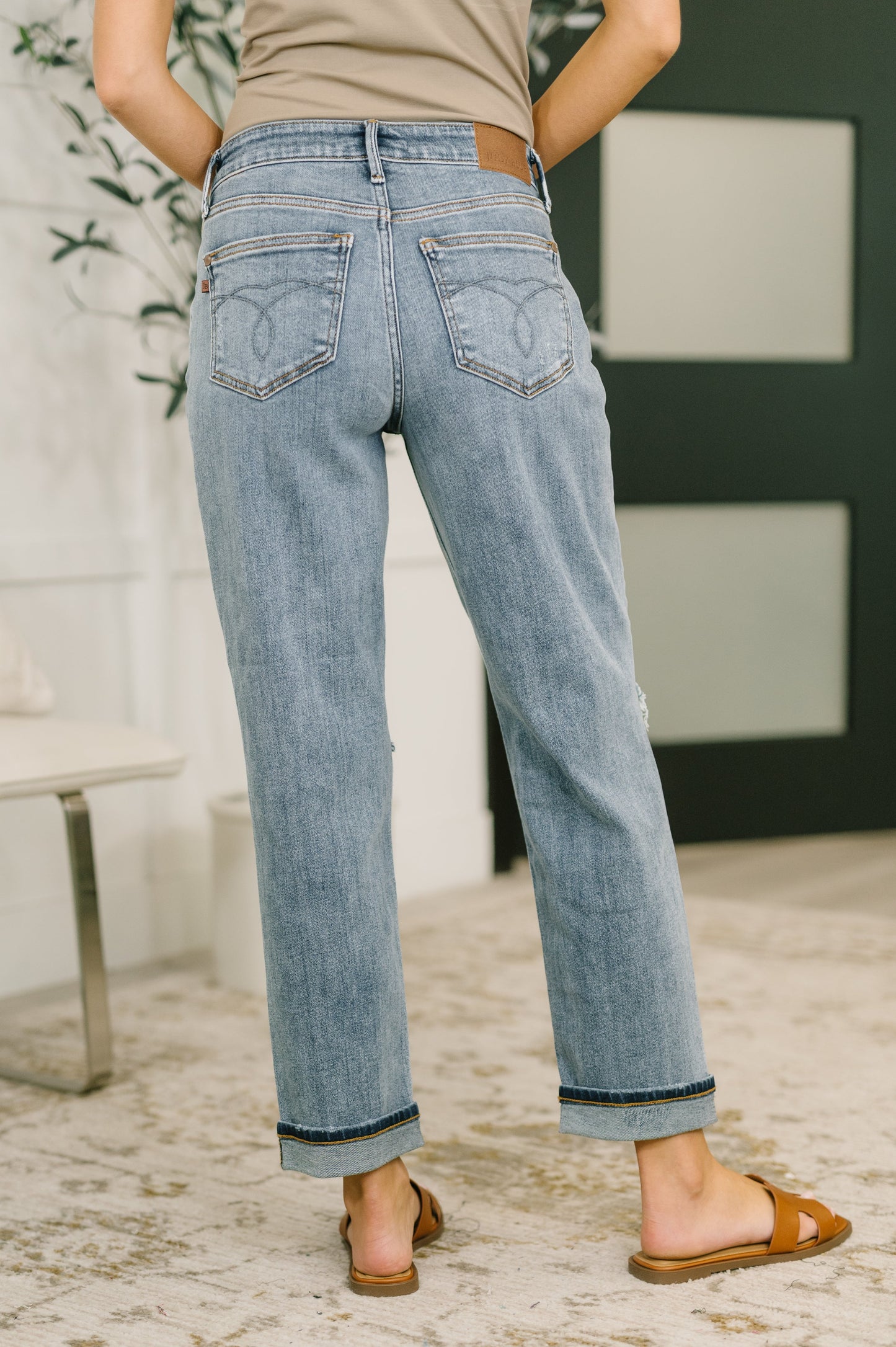 Judy Blue • Elaine • Mid Rise Boyfriend with Distress & Cuff