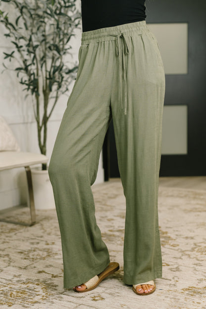 Zenana • Essential Feeling Straight Leg Lounge Pants in Light in Olive