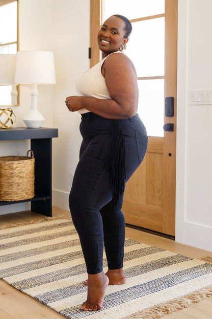 Judy Blue • Hilary Side Fringe Skinny Jegging In Black