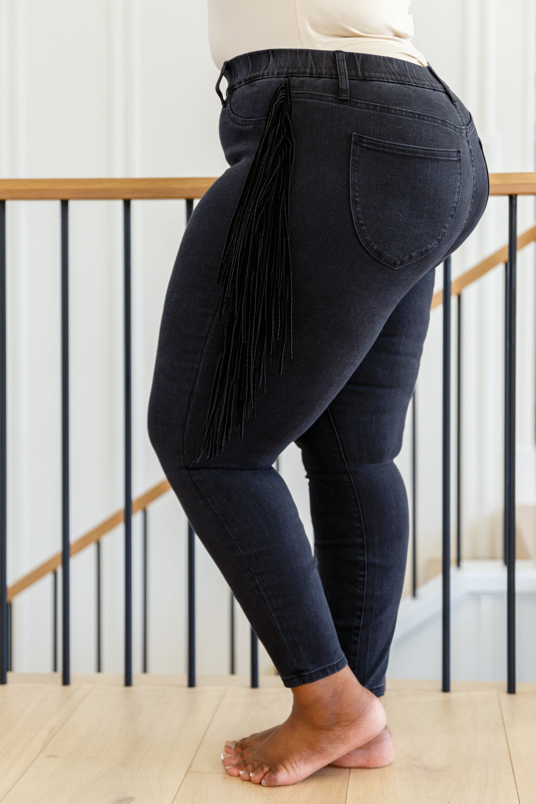 Judy Blue • Hilary Side Fringe Skinny Jegging In Black