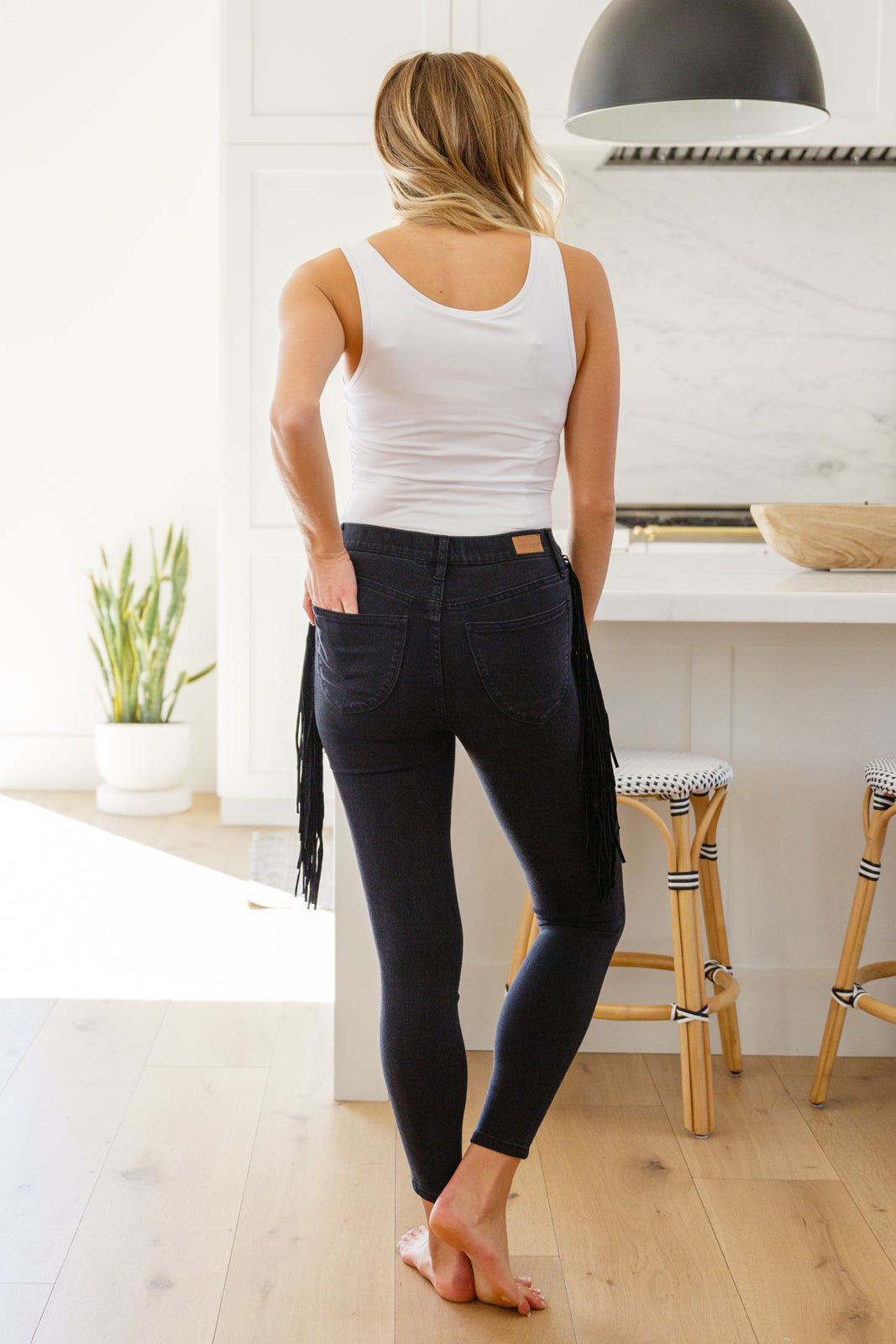 Judy Blue • Hilary Side Fringe Skinny Jegging In Black