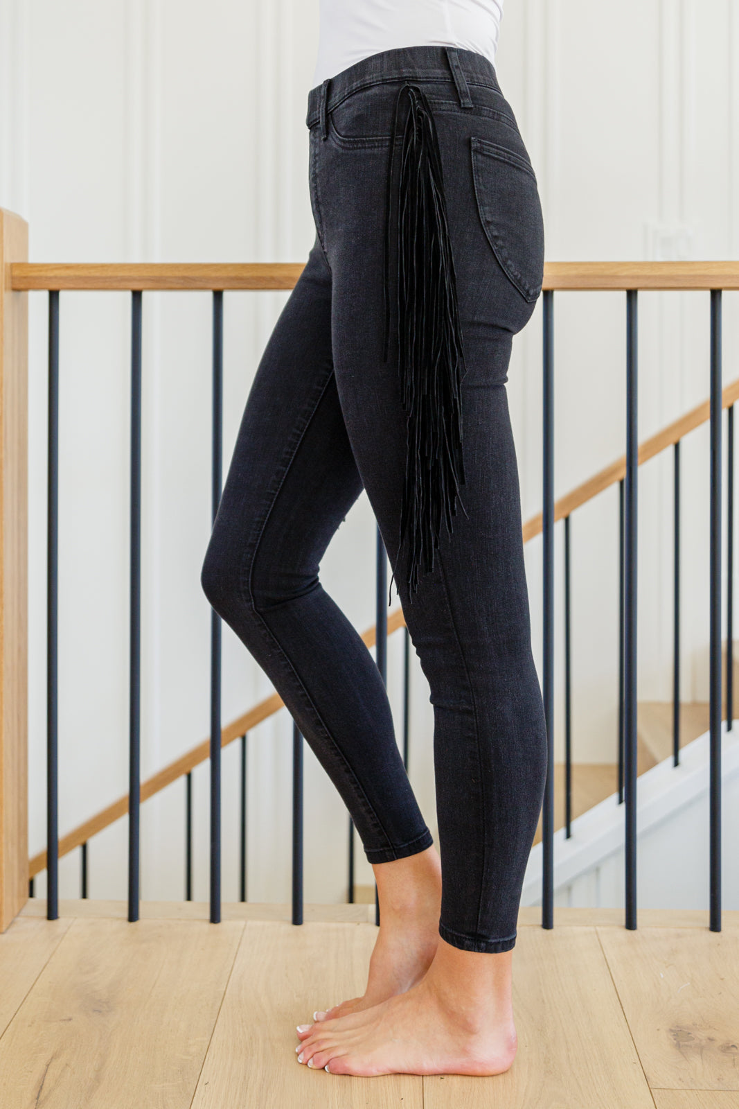 Judy Blue • Hilary Side Fringe Skinny Jegging In Black