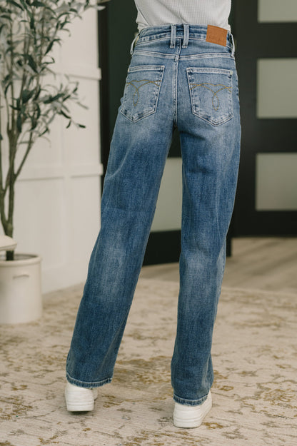 Judy Blue • Holly • Mid Rise Straight