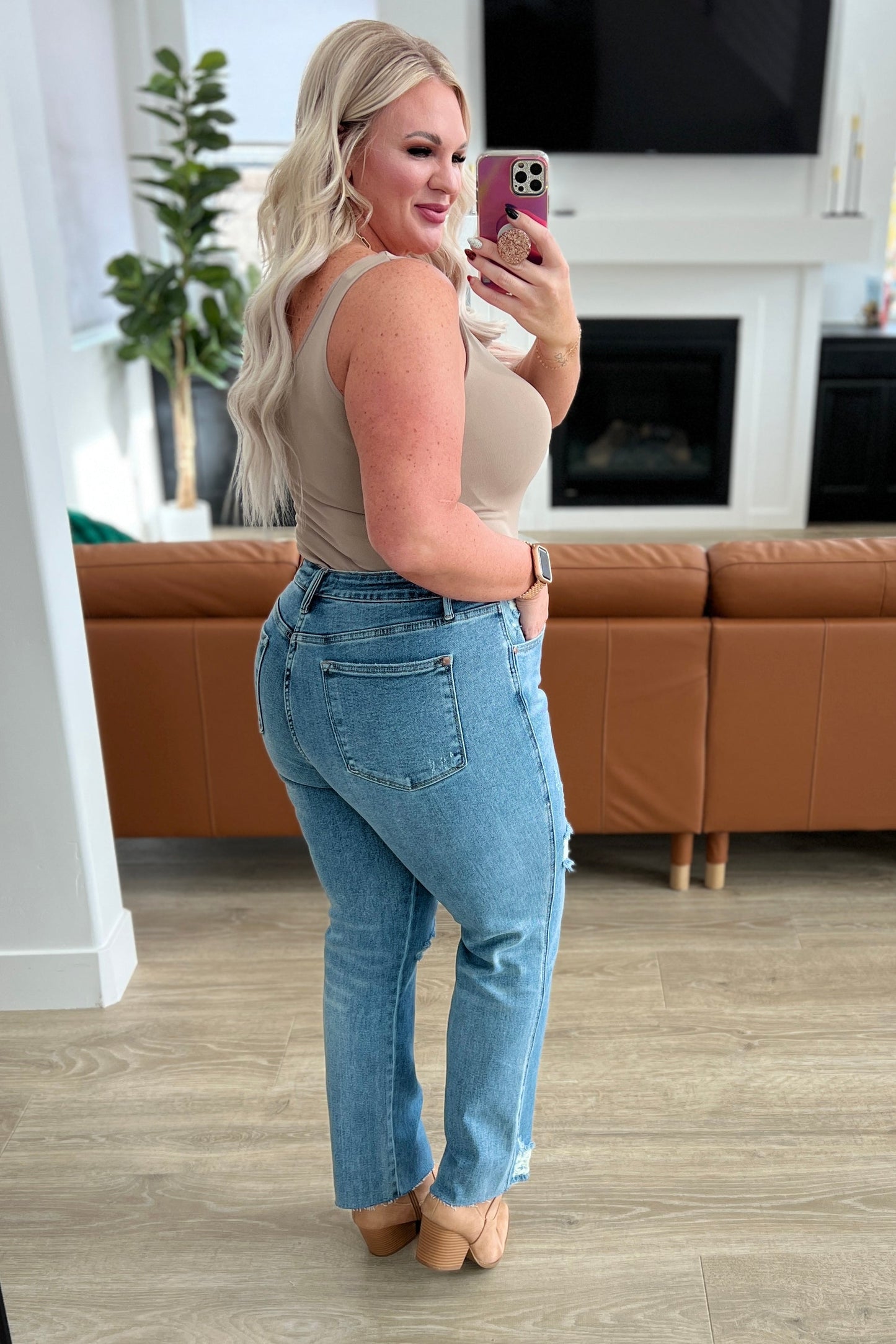 Judy Blue • Nora • High Rise Rigid Magic Destroy Slim Straight Jeans