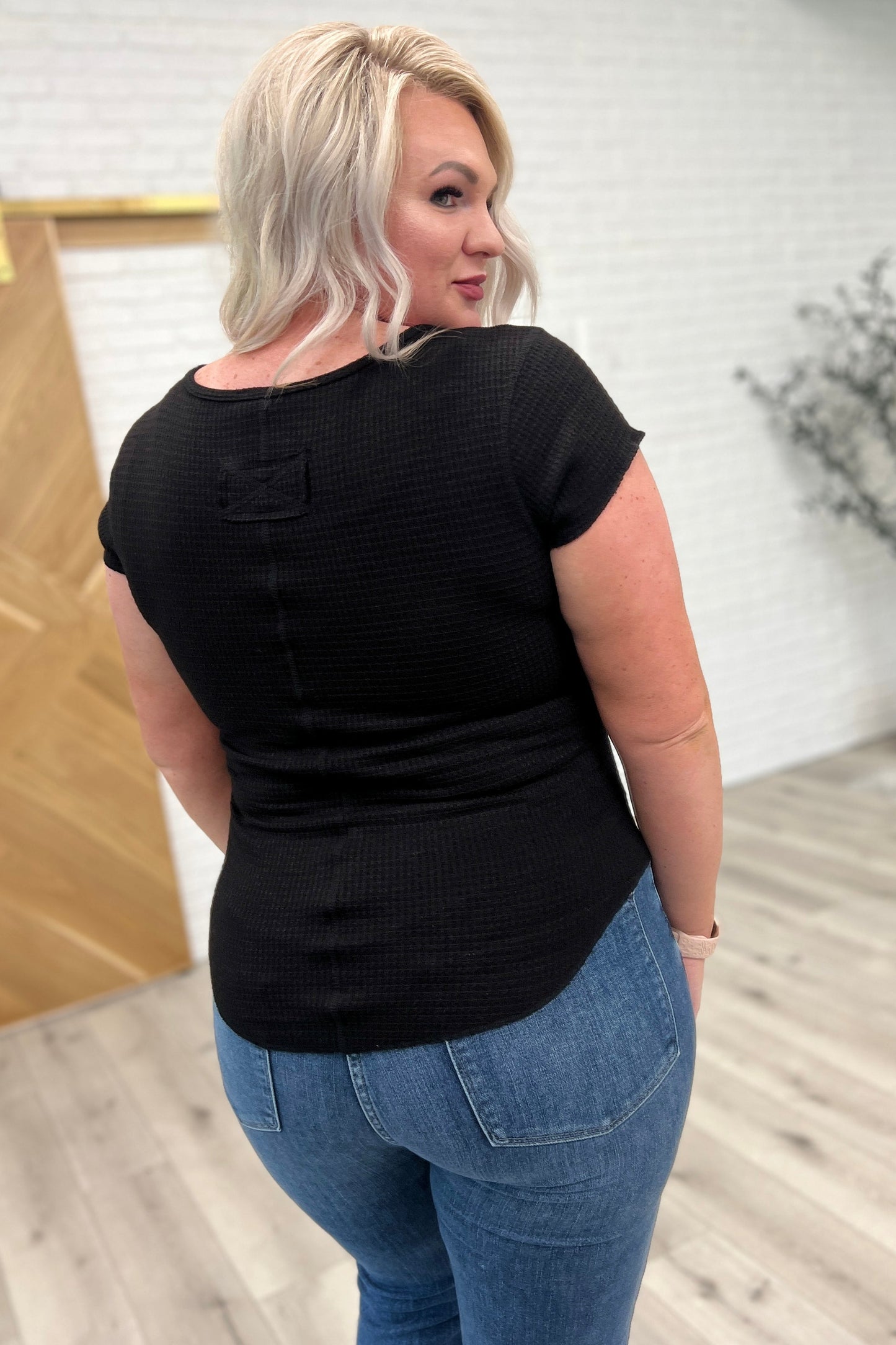 Zenana • Baby Waffle Cap Sleeve Henley in Black