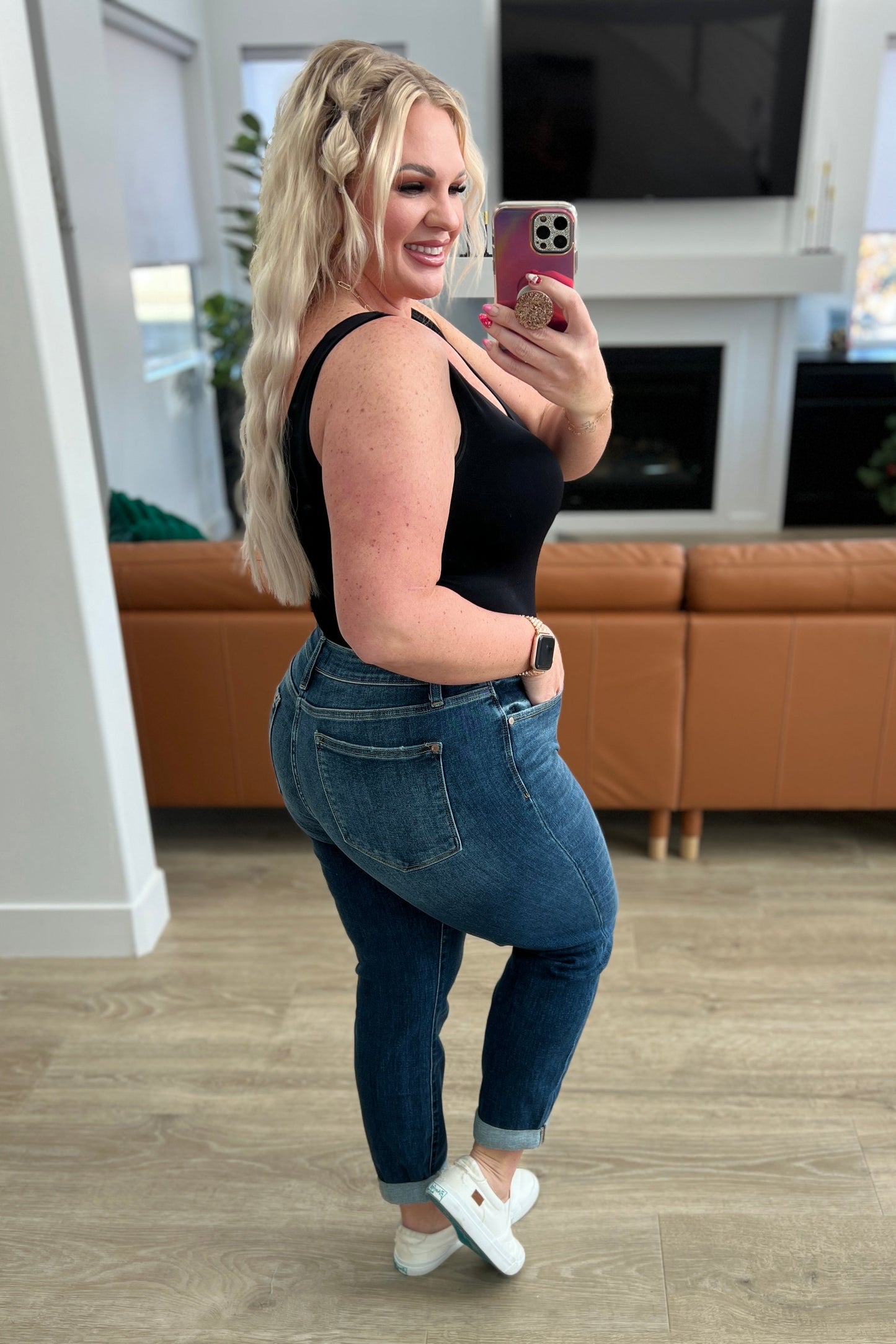Judy Blue • London Midrise Cuffed Boyfriend Jeans