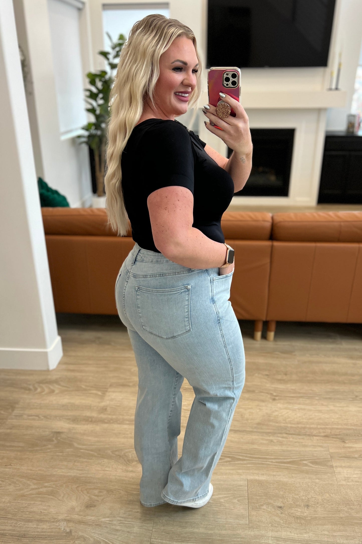 Judy Blue • Brooke • High Rise Control Top Vintage Wash Straight Jeans