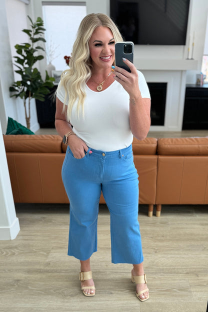 Judy Blue • Lisa • High Rise Control Top Wide Leg Crop Jeans in Sky Blue
