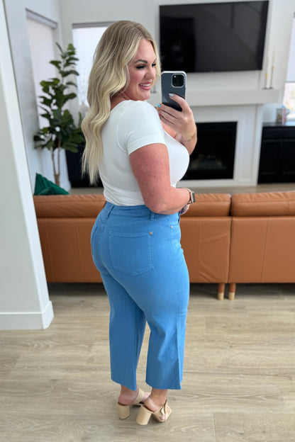 Judy Blue • Lisa • High Rise Control Top Wide Leg Crop Jeans in Sky Blue