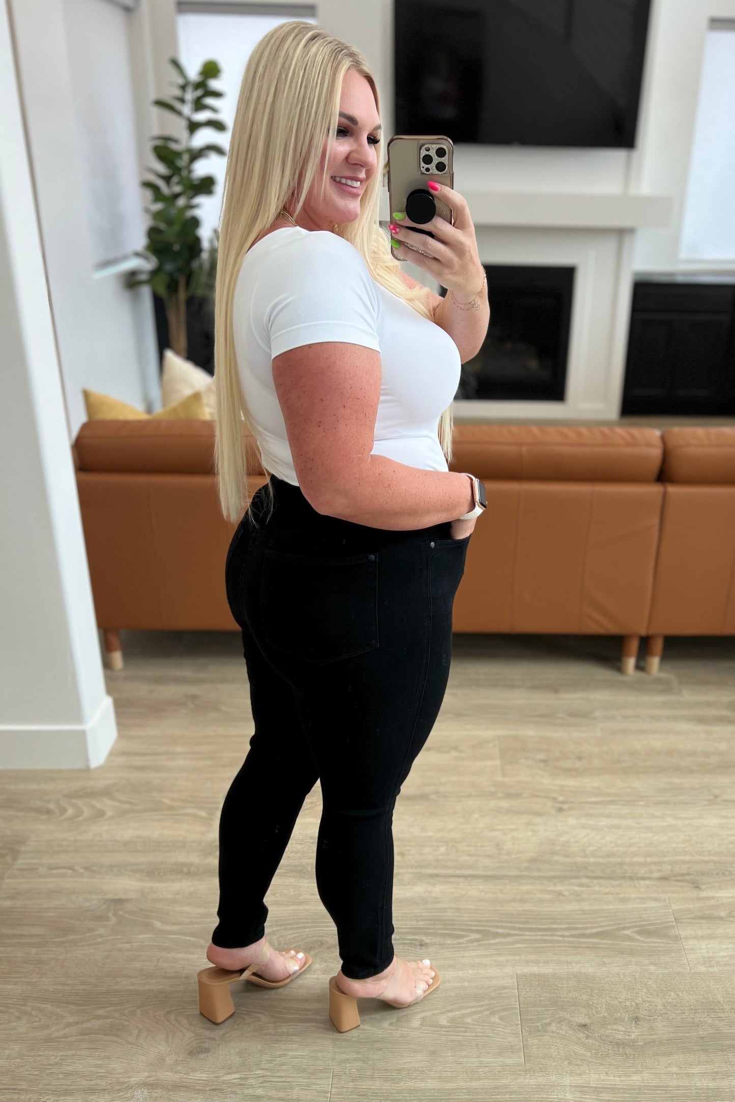 Judy Blue • Audrey High Rise Control Top Classic Skinny Jeans in Black