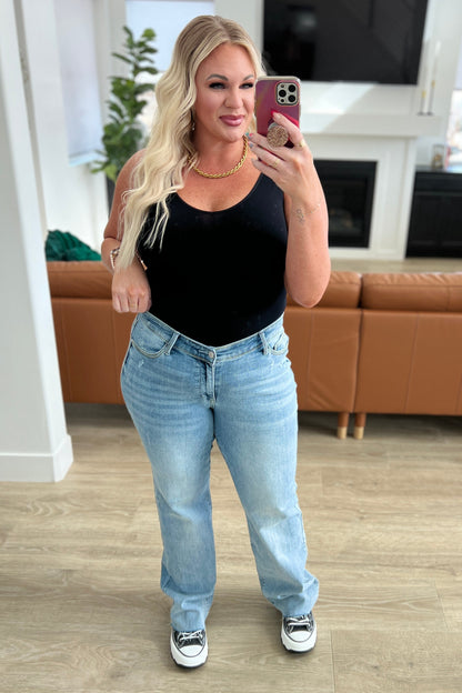 Judy Blue • Mildred • High Rise V Front Waistband Straight Jeans