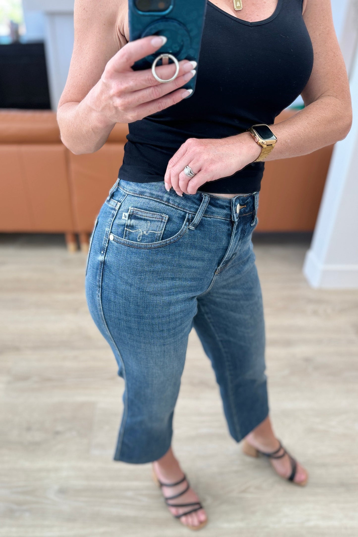 Judy Blue • Hayes High Rise Wide Leg Crop Jeans