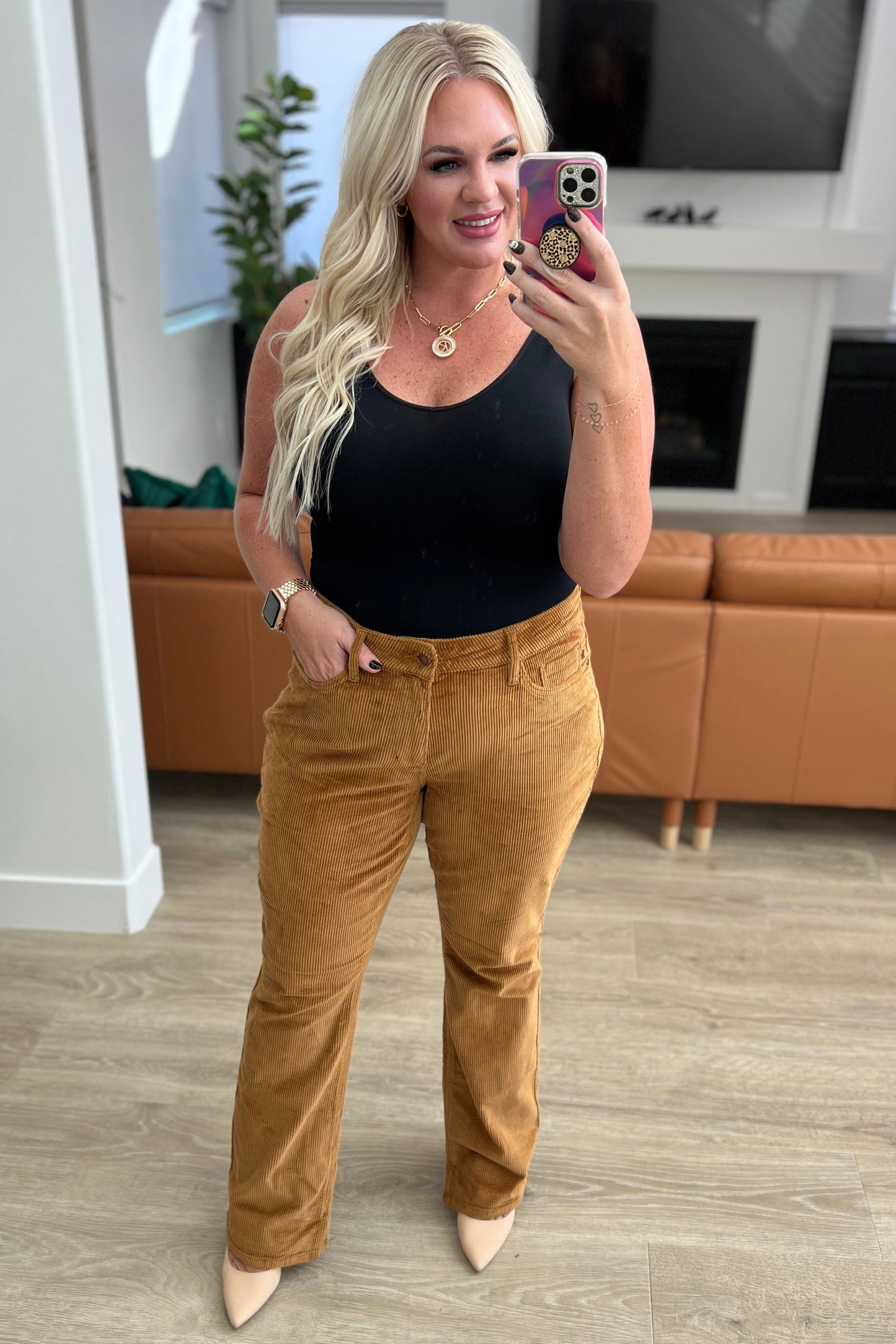 Judy Blue • Cordelia Bootcut Corduroy Pants in Camel