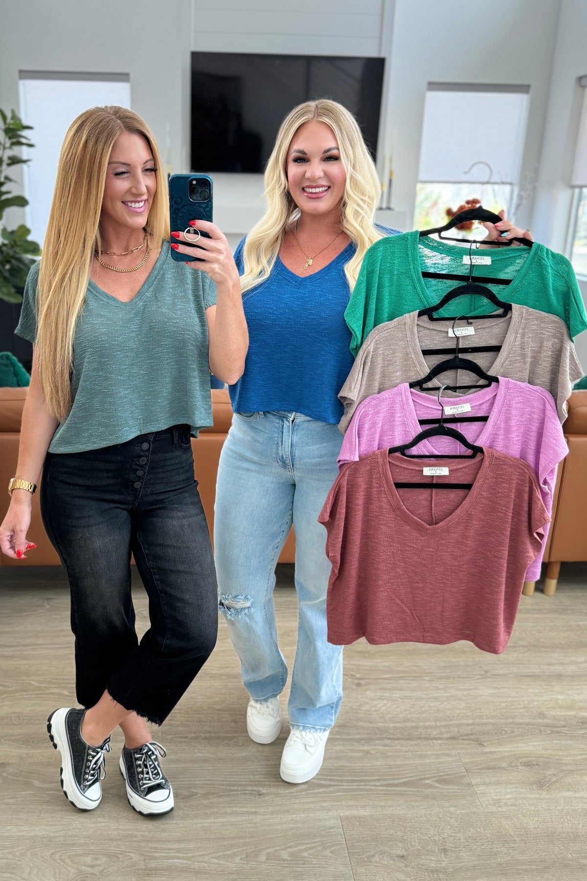 Zenana • Classic Comfort V-Neck Top in Mauve