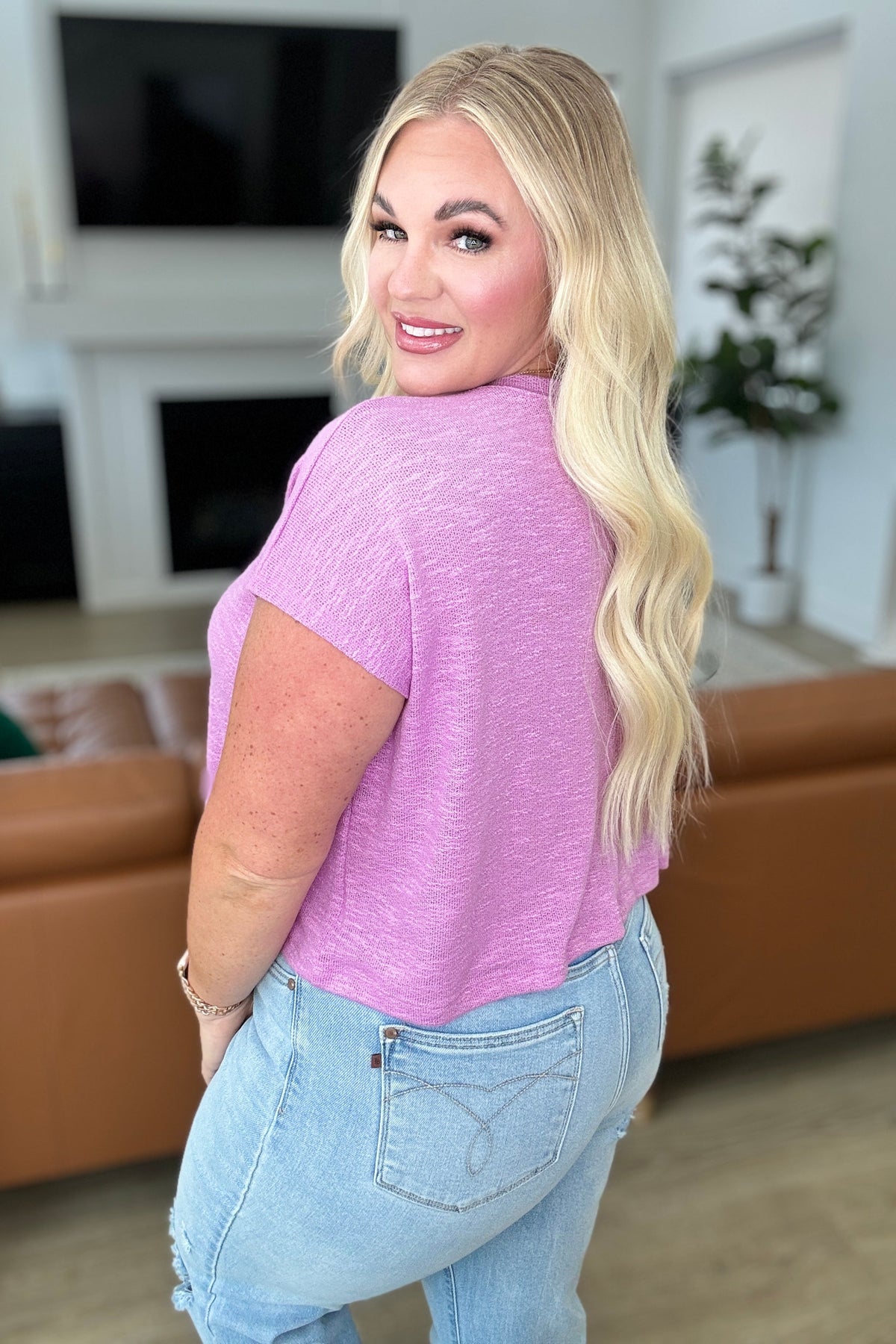 Zenana • Classic Comfort V-Neck Top in Mauve