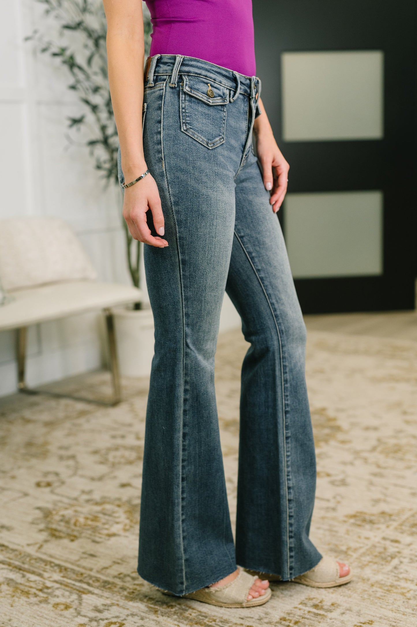 Judy Blue • Jackie • Mid Rise Flare Jean with Front Flap Pockets