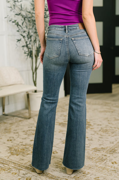 Judy Blue • Jackie • Mid Rise Flare Jean with Front Flap Pockets